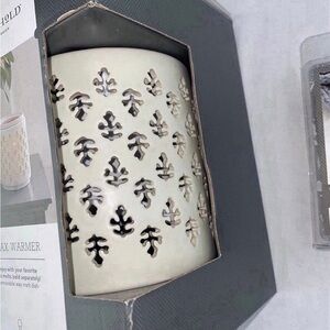 NEW Wax warmer and melts